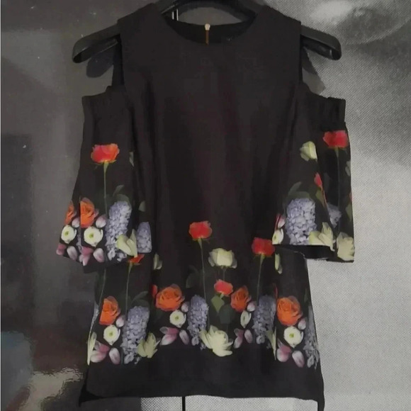 Ted Baker Amarga Kensington Cold-Shoulder Top - Picture 3 of 9